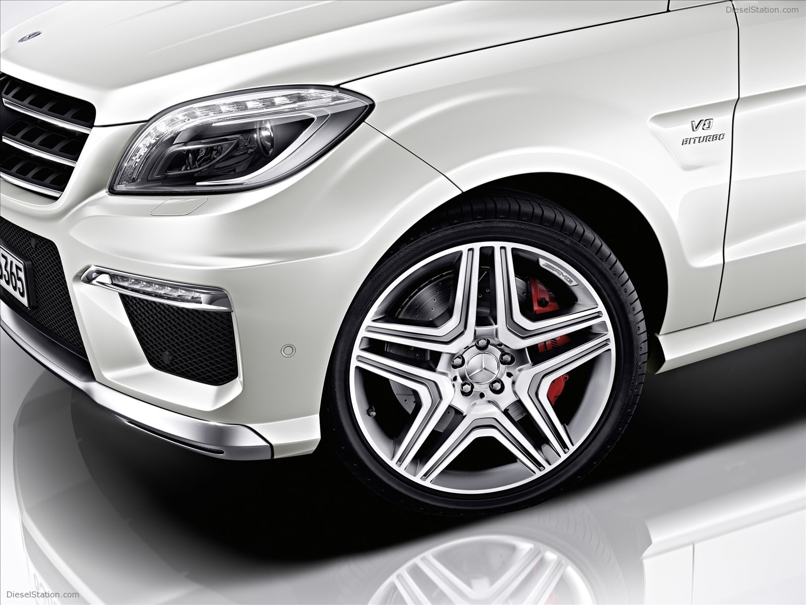 Mercedes Benz ML63 AMG 2012