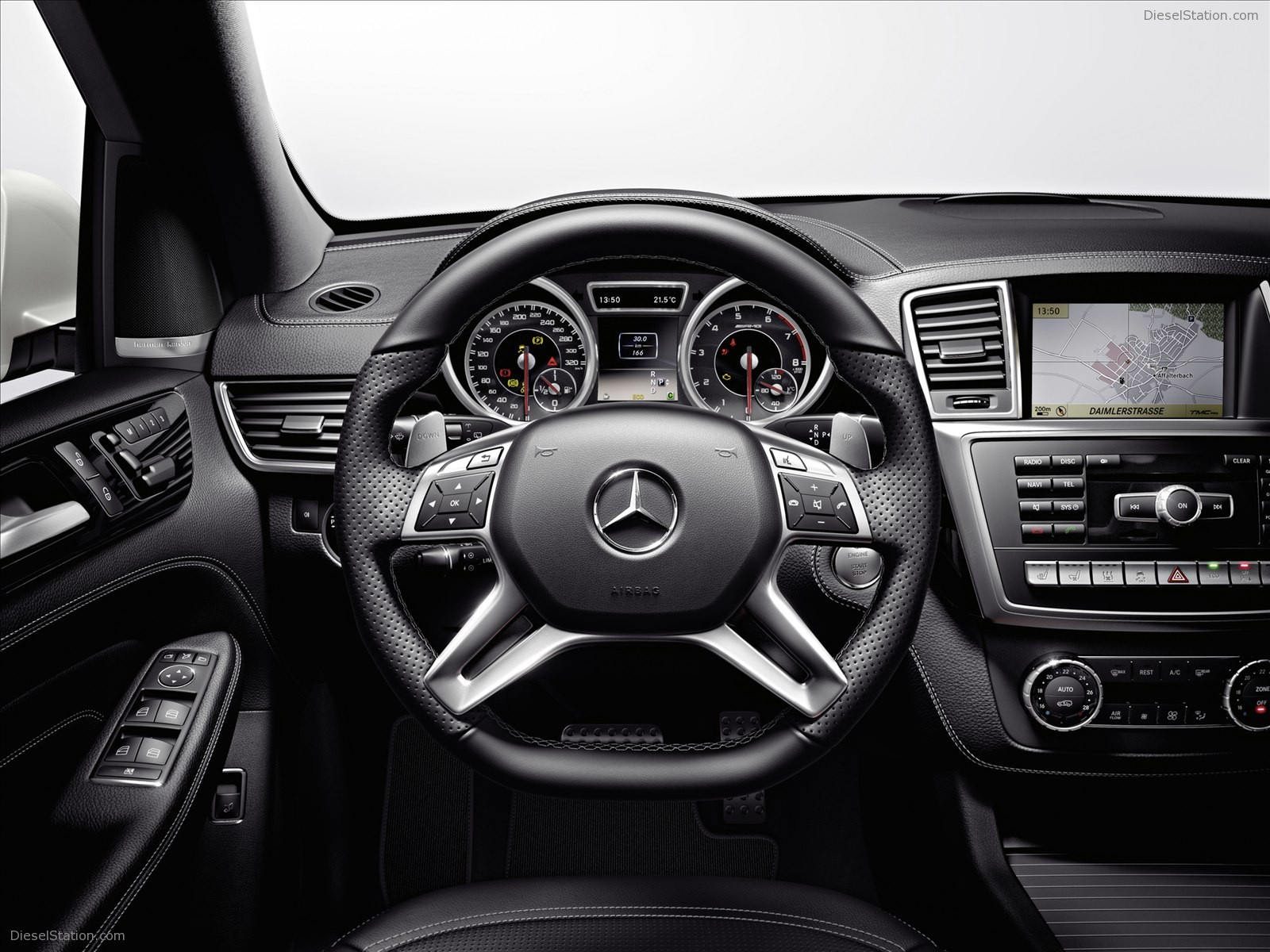 Mercedes Benz ML63 AMG 2012