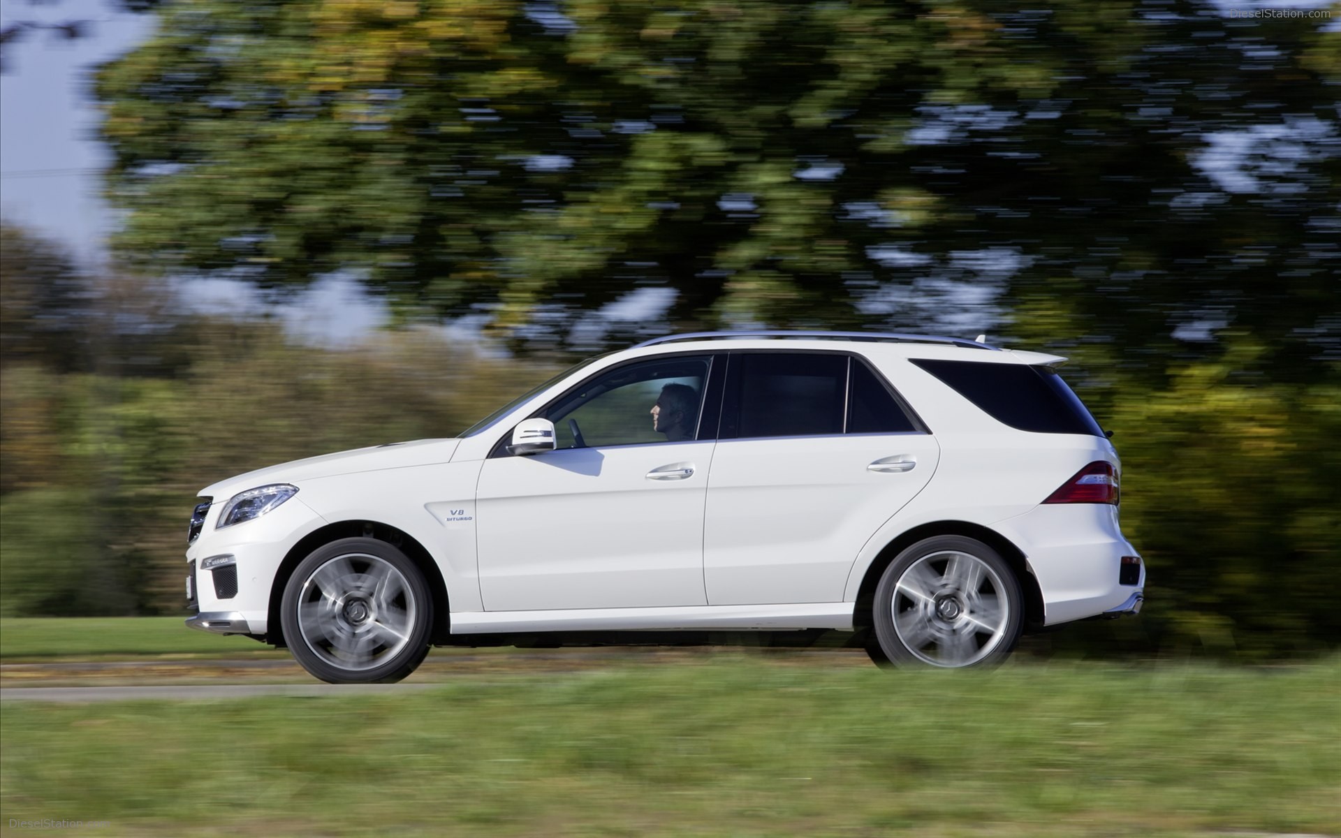 Mercedes Benz ML63 AMG 2012