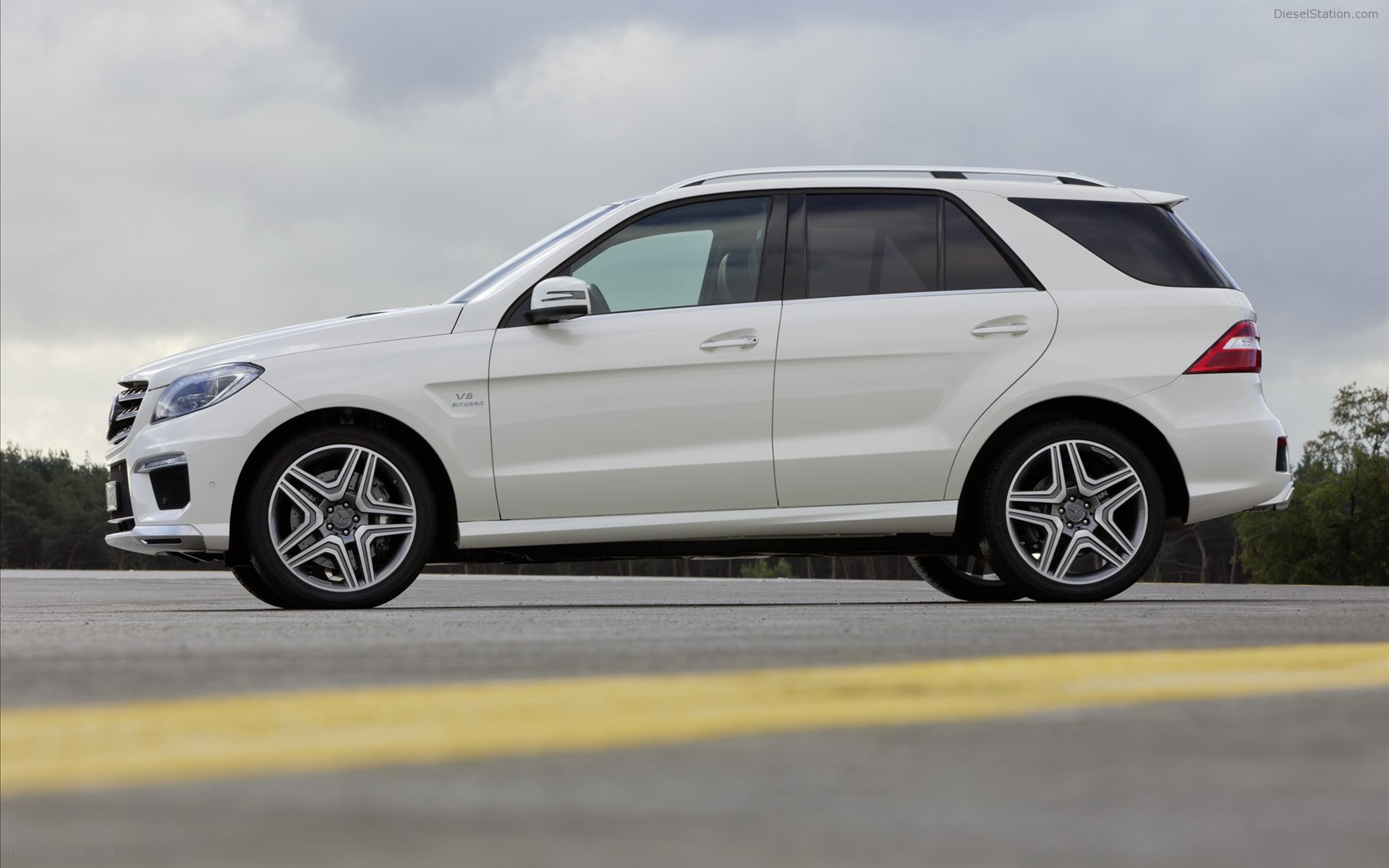 Mercedes Benz ML63 AMG 2012