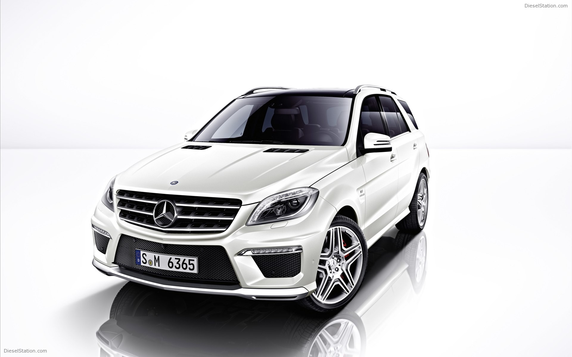 Mercedes Benz ML63 AMG 2012