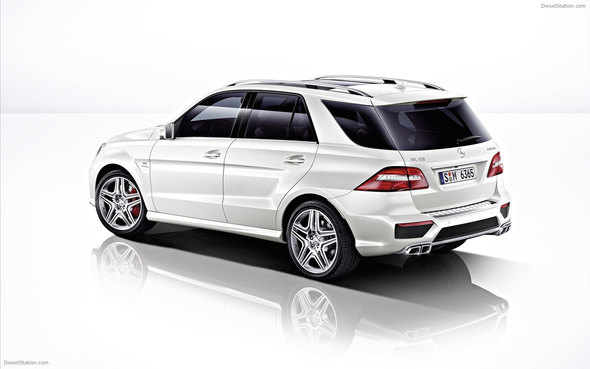Mercedes Benz ML63 AMG 2012