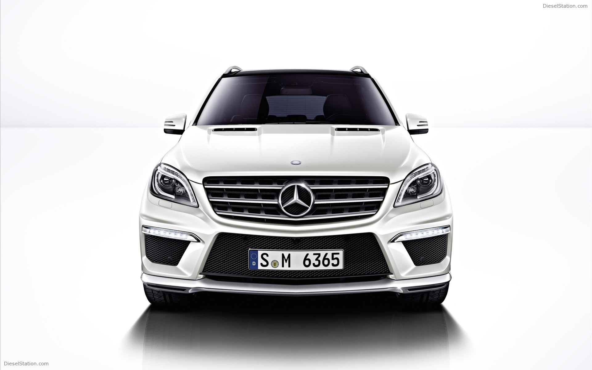 Mercedes Benz ML63 AMG 2012