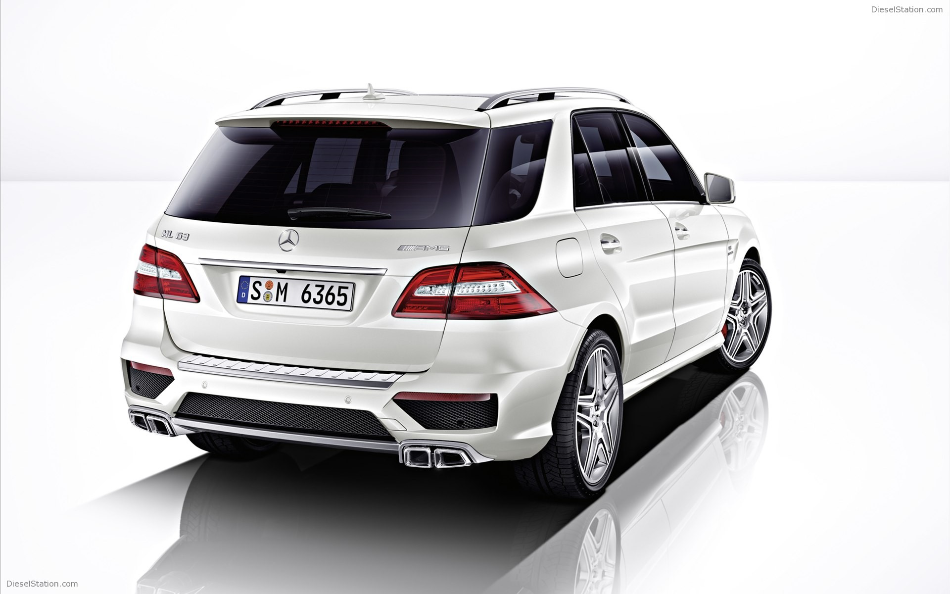 Mercedes Benz ML63 AMG 2012