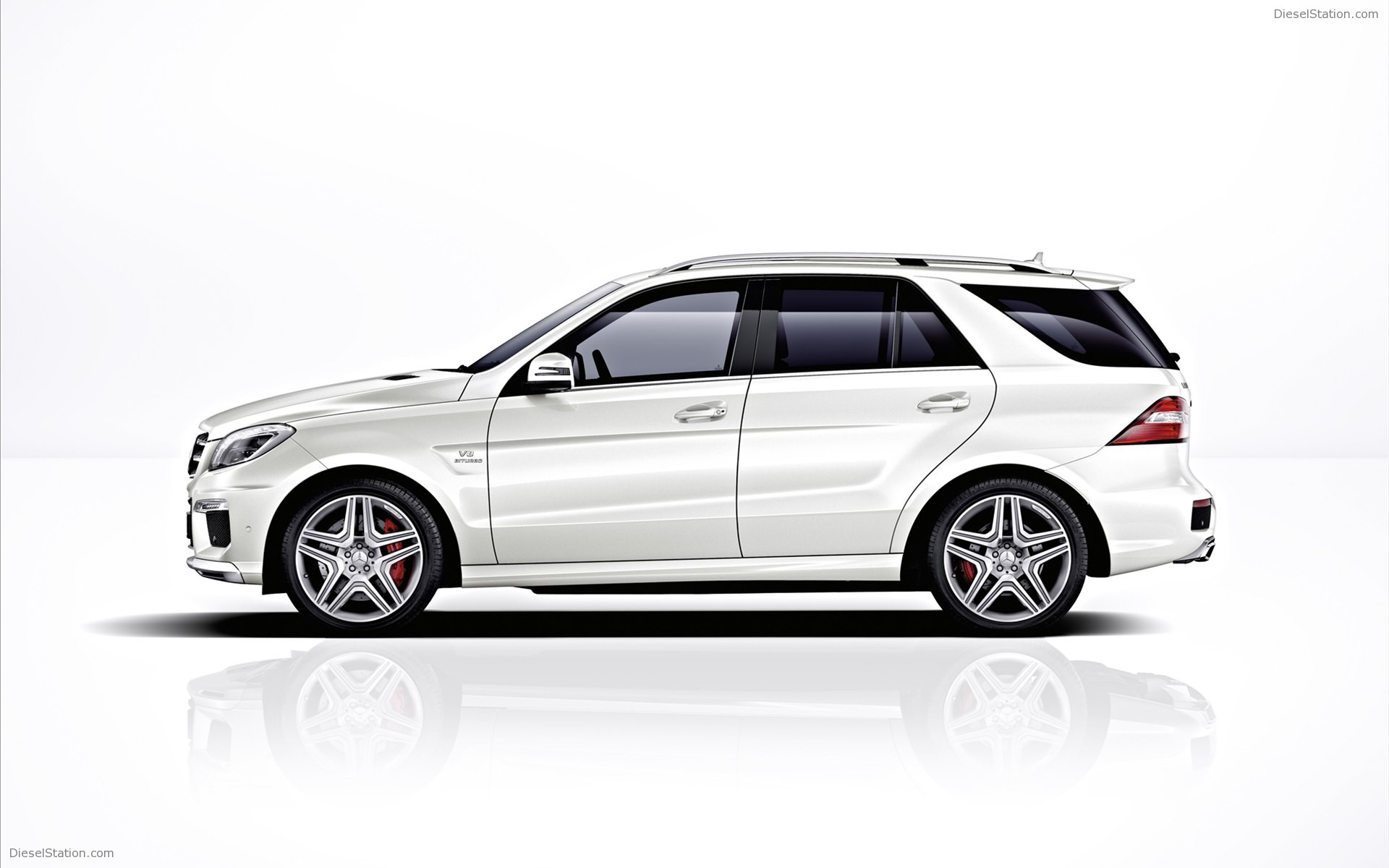 Mercedes Benz ML63 AMG 2012