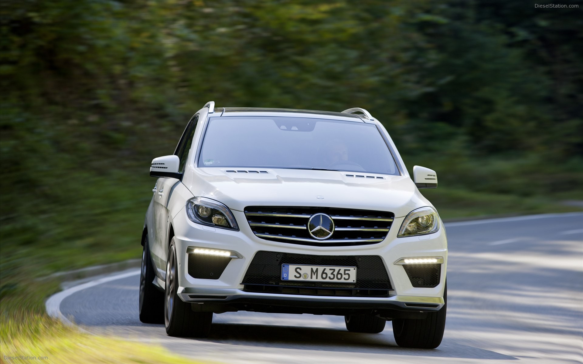 Mercedes Benz ML63 AMG 2012