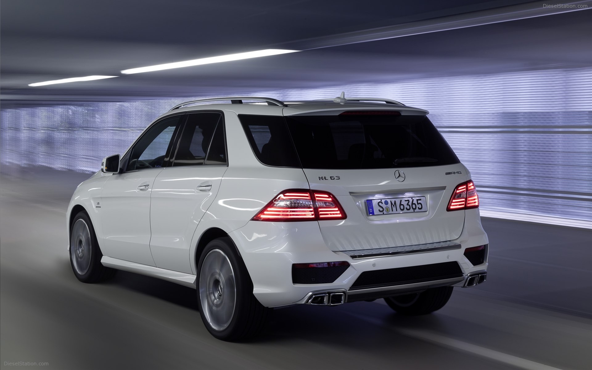 Mercedes Benz ML63 AMG 2012