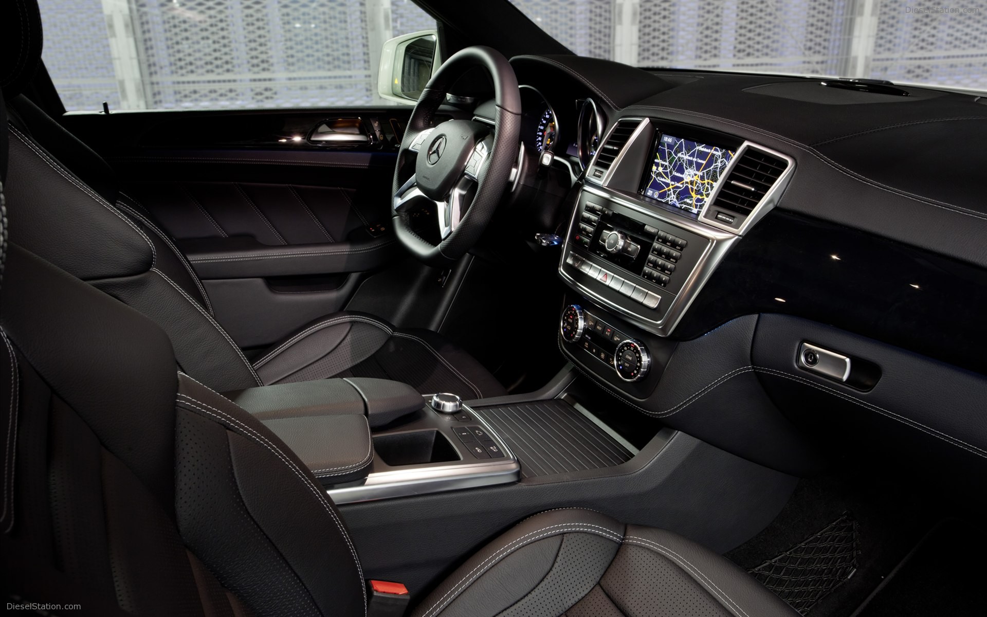 Mercedes Benz ML63 AMG 2012