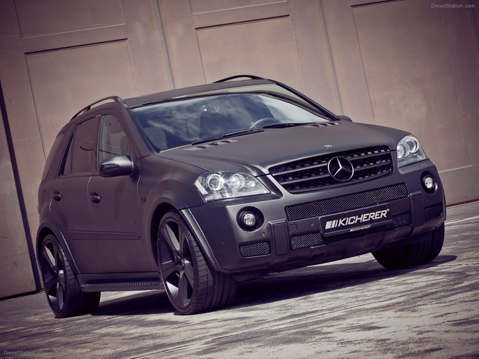 Mercedes ML63 Carbon Series by KICHERER 2011