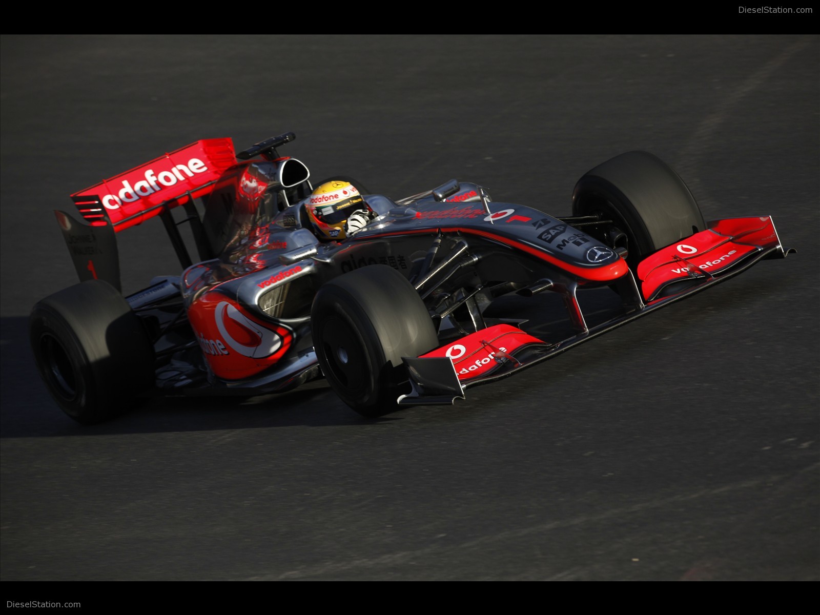 Mercedes-Benz MP4 24