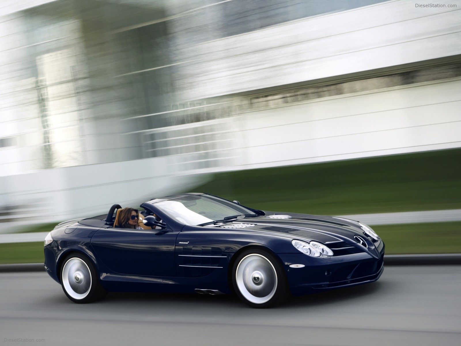 Mercedes McLaren SLR Roadster