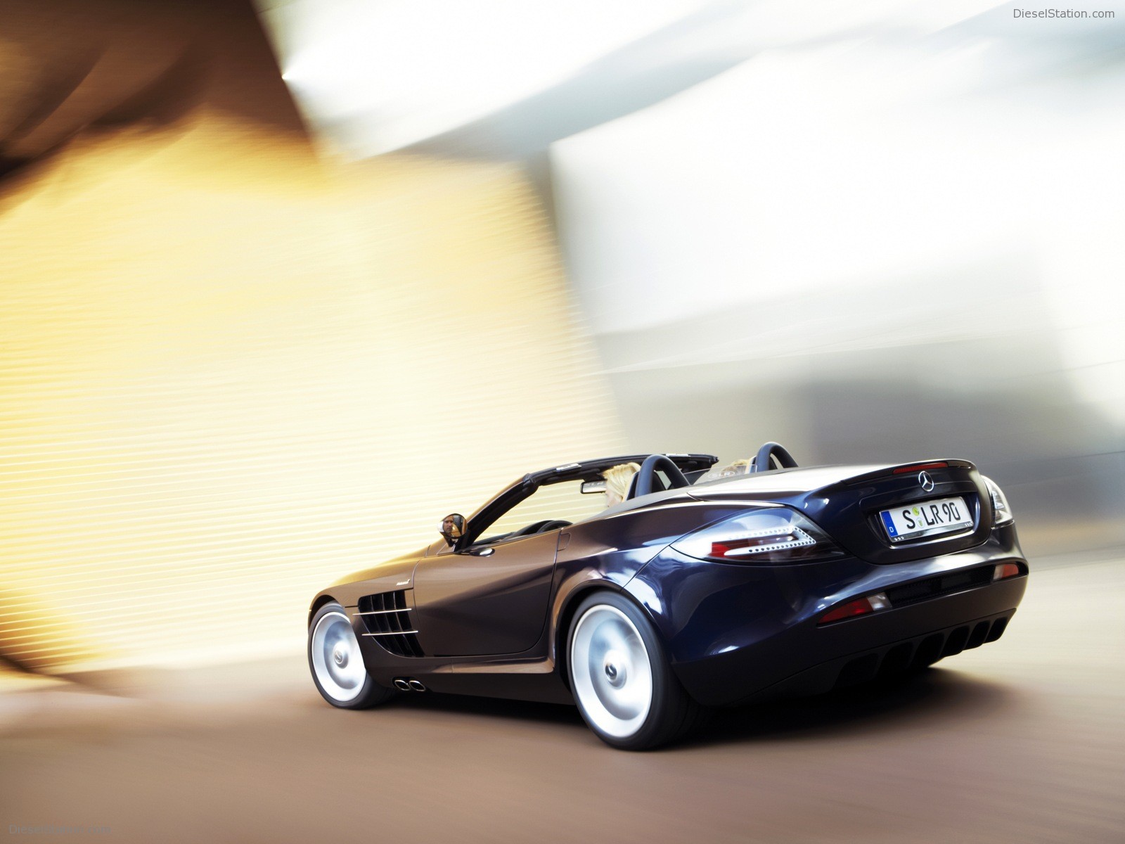 Mercedes McLaren SLR Roadster