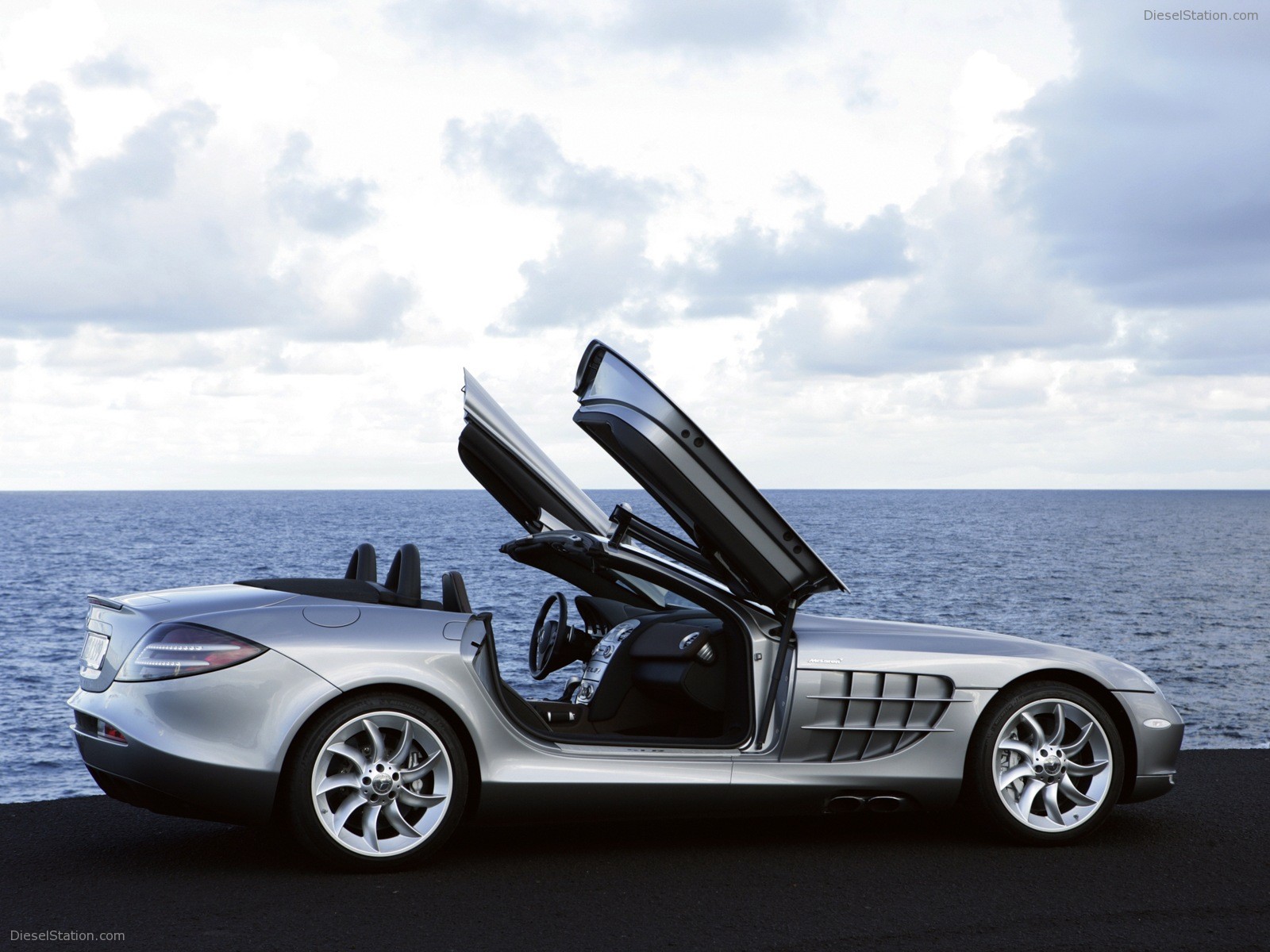 Mercedes McLaren SLR Roadster