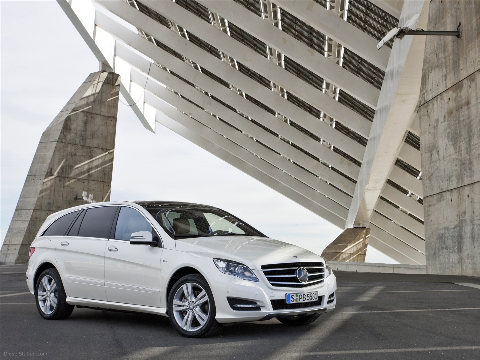 Mercedes-Benz R Class 2011