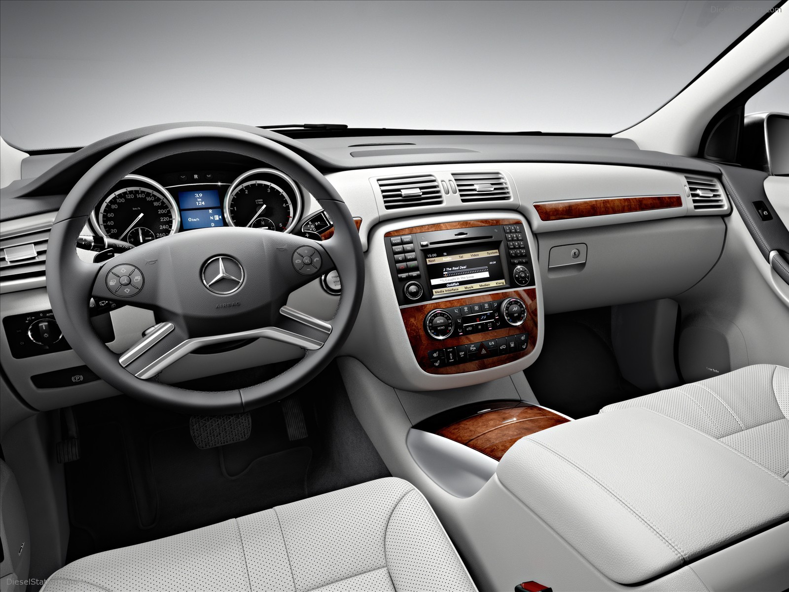 Mercedes-Benz R Class 2011