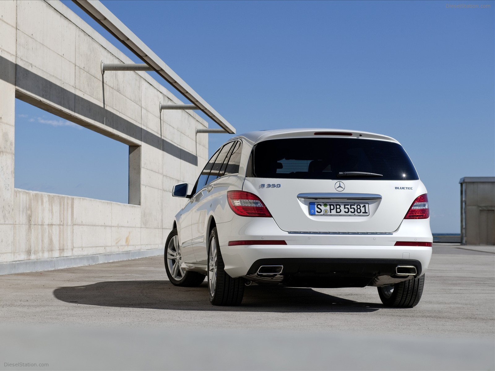Mercedes-Benz R Class 2011
