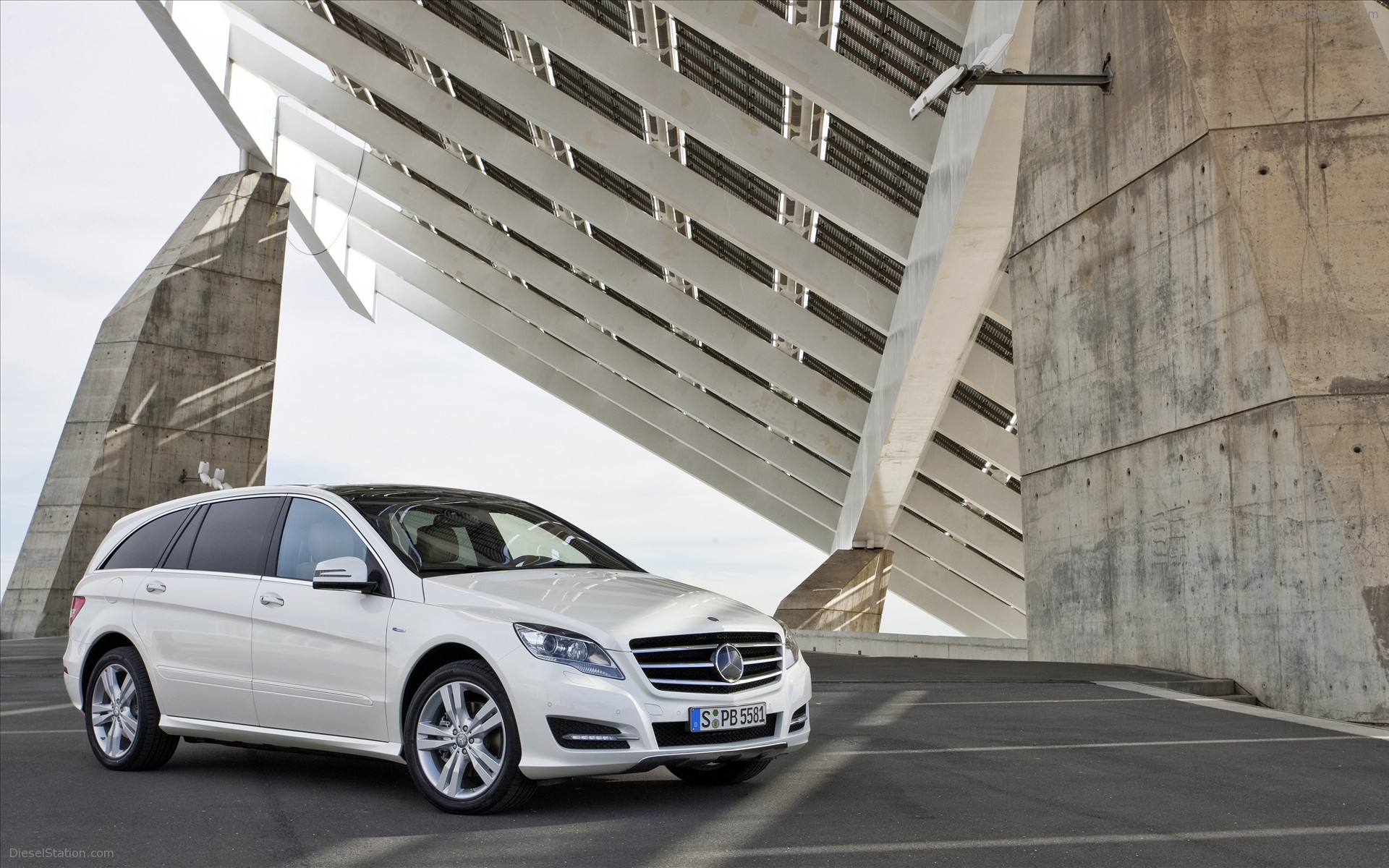 Mercedes-Benz R Class 2011