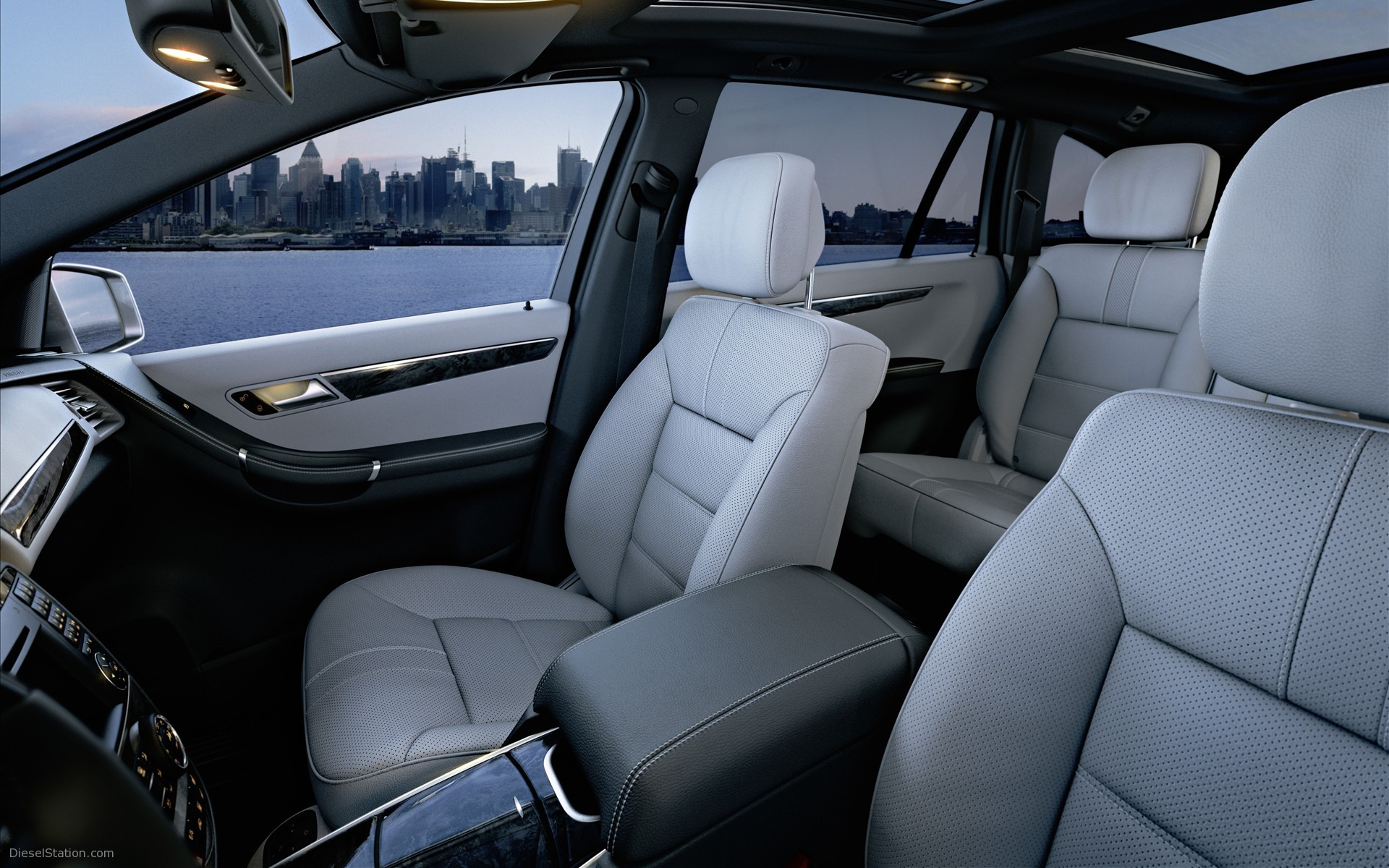 Mercedes-Benz R Class 2011
