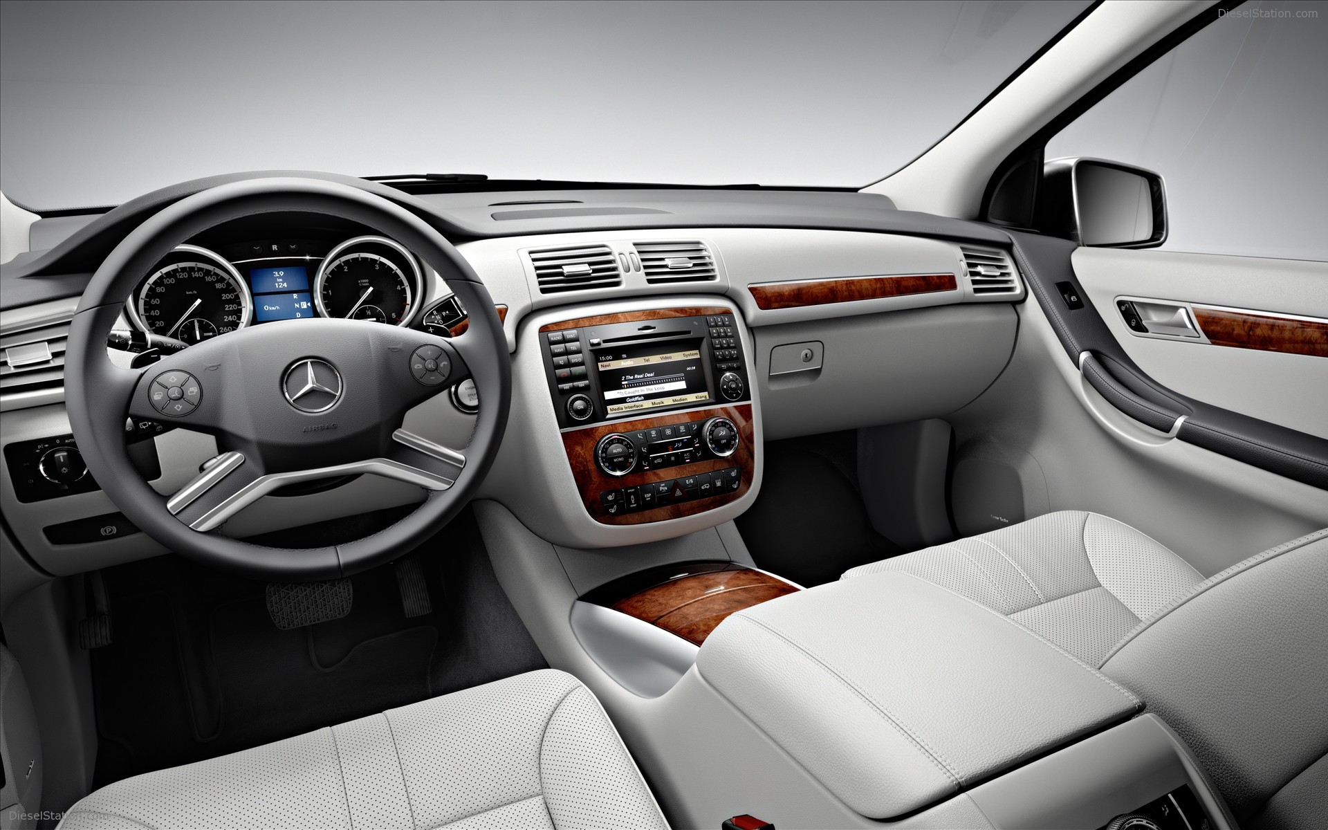 Mercedes-Benz R Class 2011