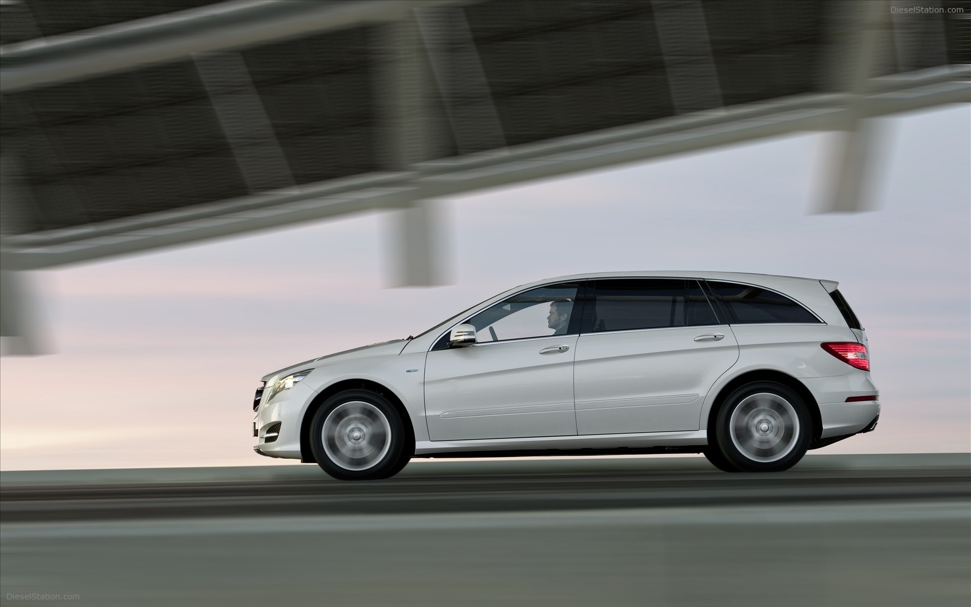 Mercedes-Benz R Class 2011