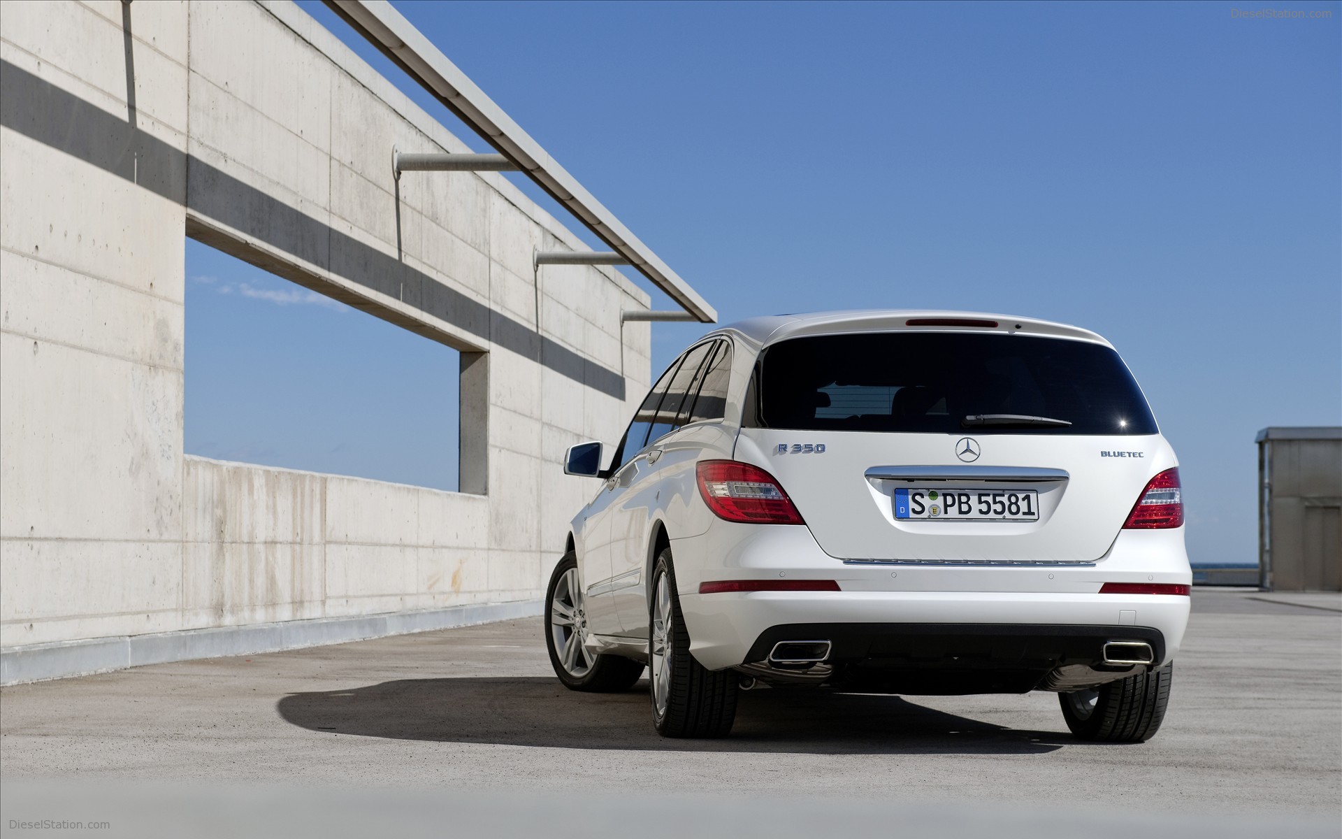 Mercedes-Benz R Class 2011