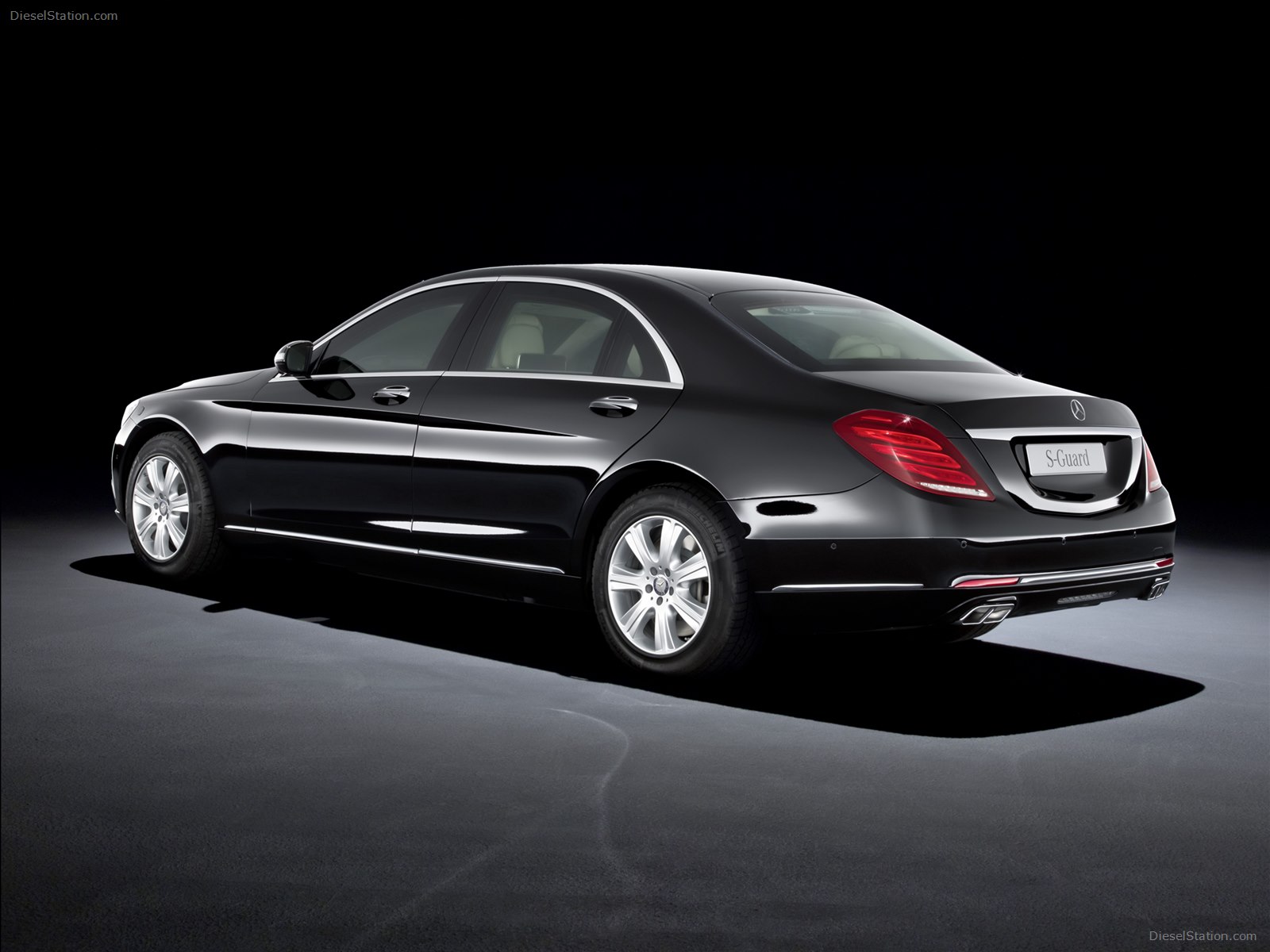 Mercedes-Benz S-Class S 600 Guard 2015 Mercedes-Benz S-Class S 600 Guard 2015