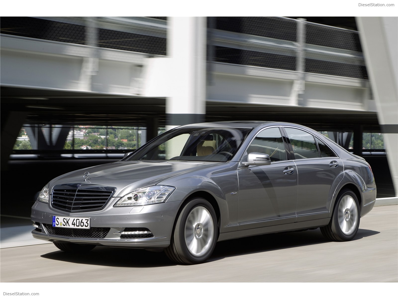 Mercedes Benz  S350 BlueTEC 4MATIC 2012