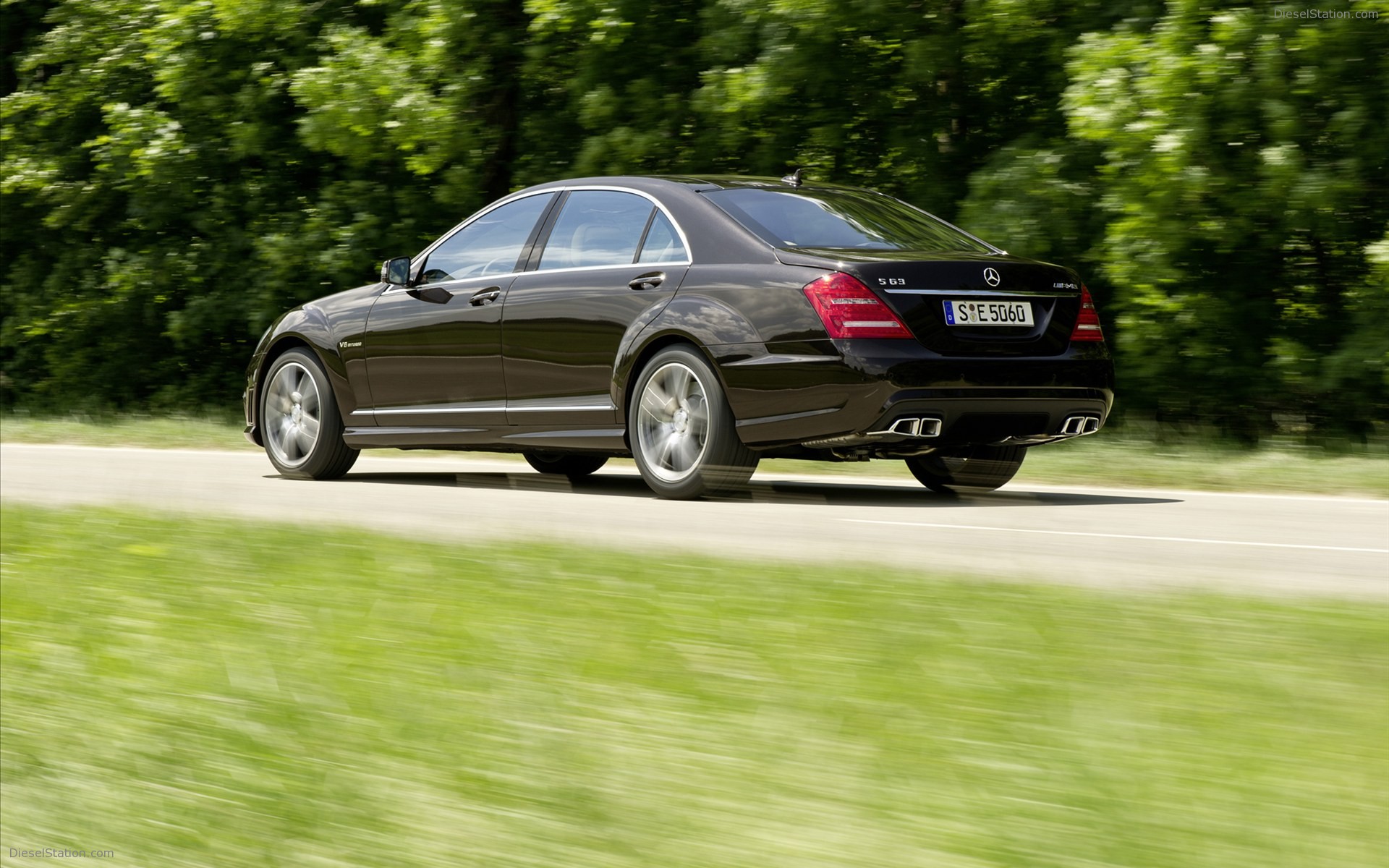 Mercedes-Benz S63 AMG 2011