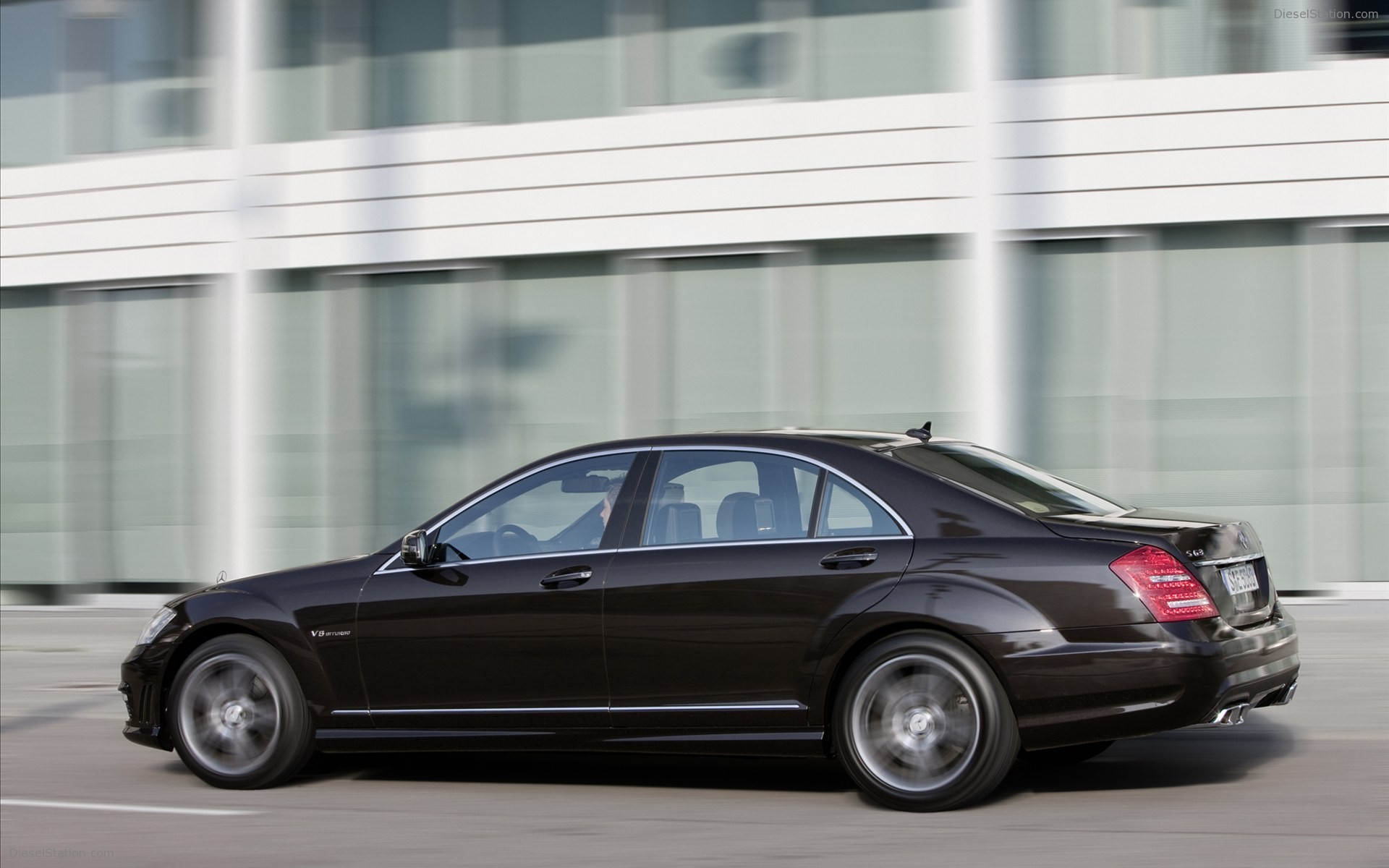 Mercedes-Benz S63 AMG 2011