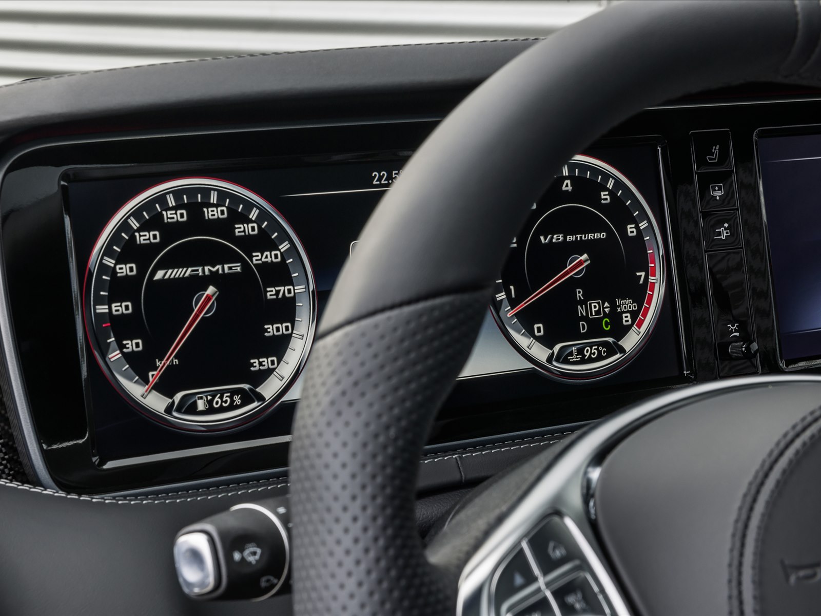 Mercedes Benz S63 AMG Coupe 2015