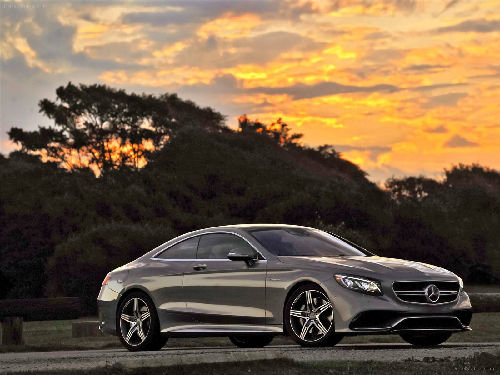 Mercedes Benz S63 AMG Coupe 2015