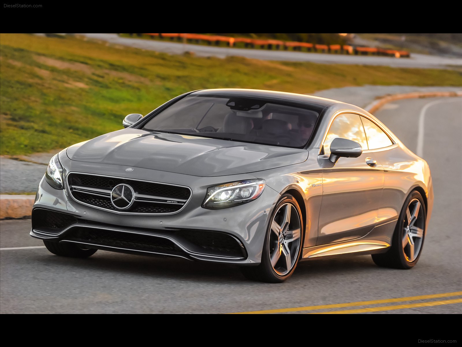 Mercedes Benz S63 AMG Coupe 2015