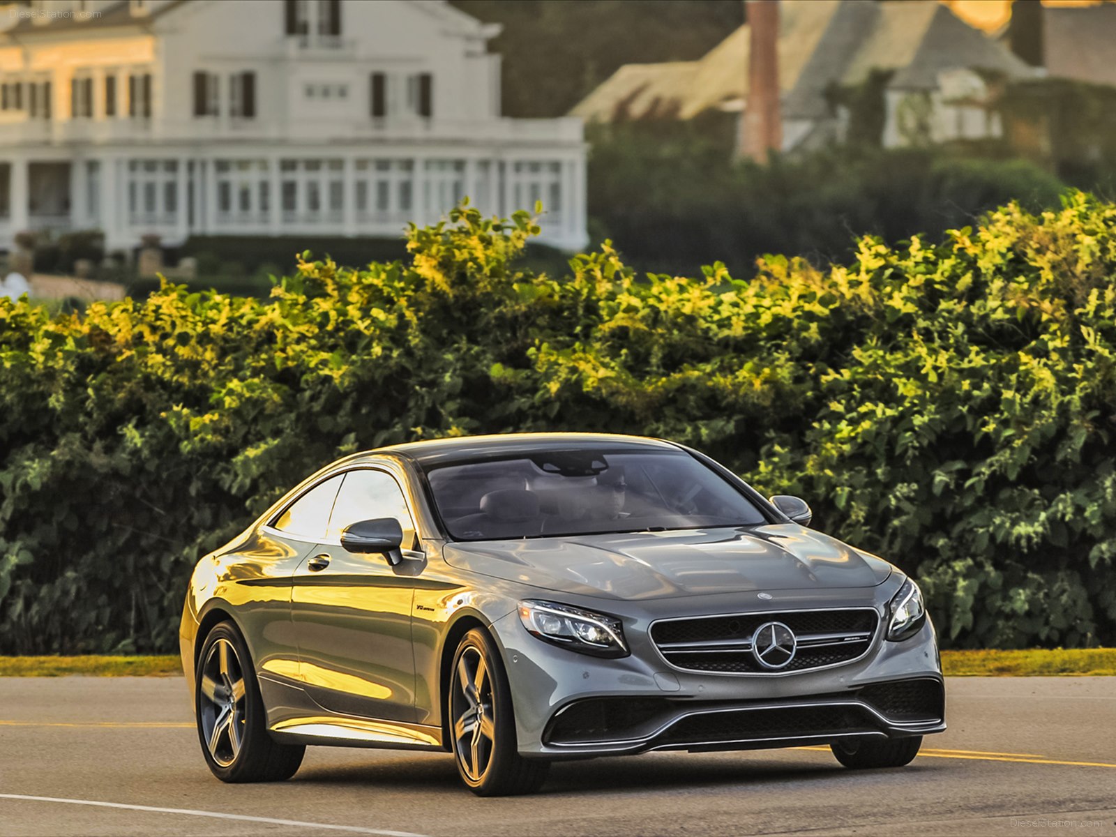 Mercedes Benz S63 AMG Coupe 2015