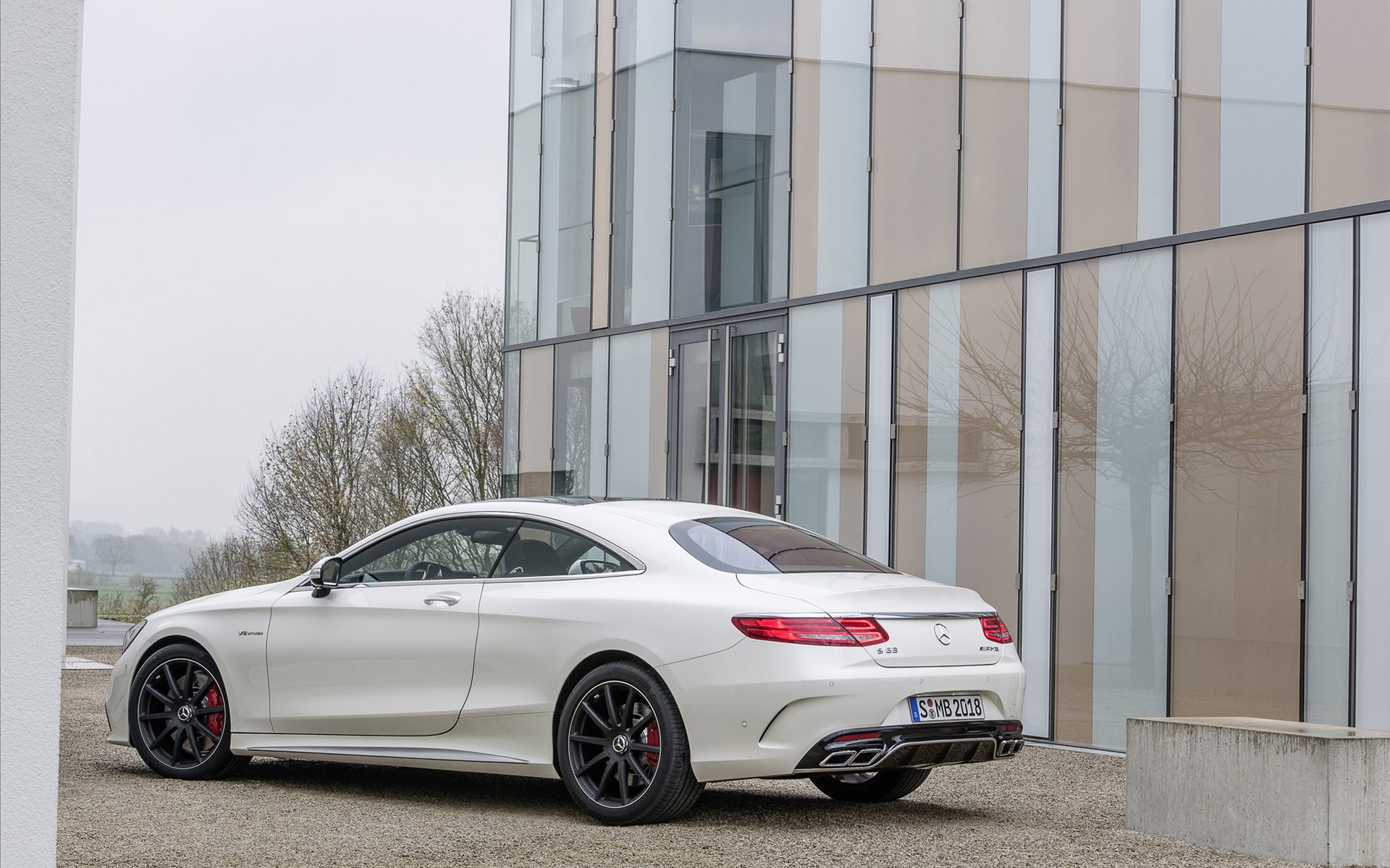Mercedes Benz S63 AMG Coupe 2015