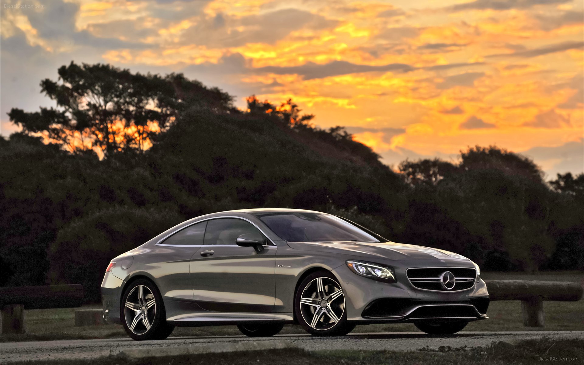 Mercedes Benz S63 AMG Coupe 2015