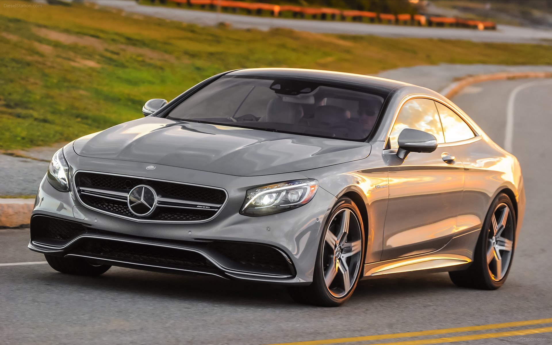 Mercedes Benz S63 AMG Coupe 2015
