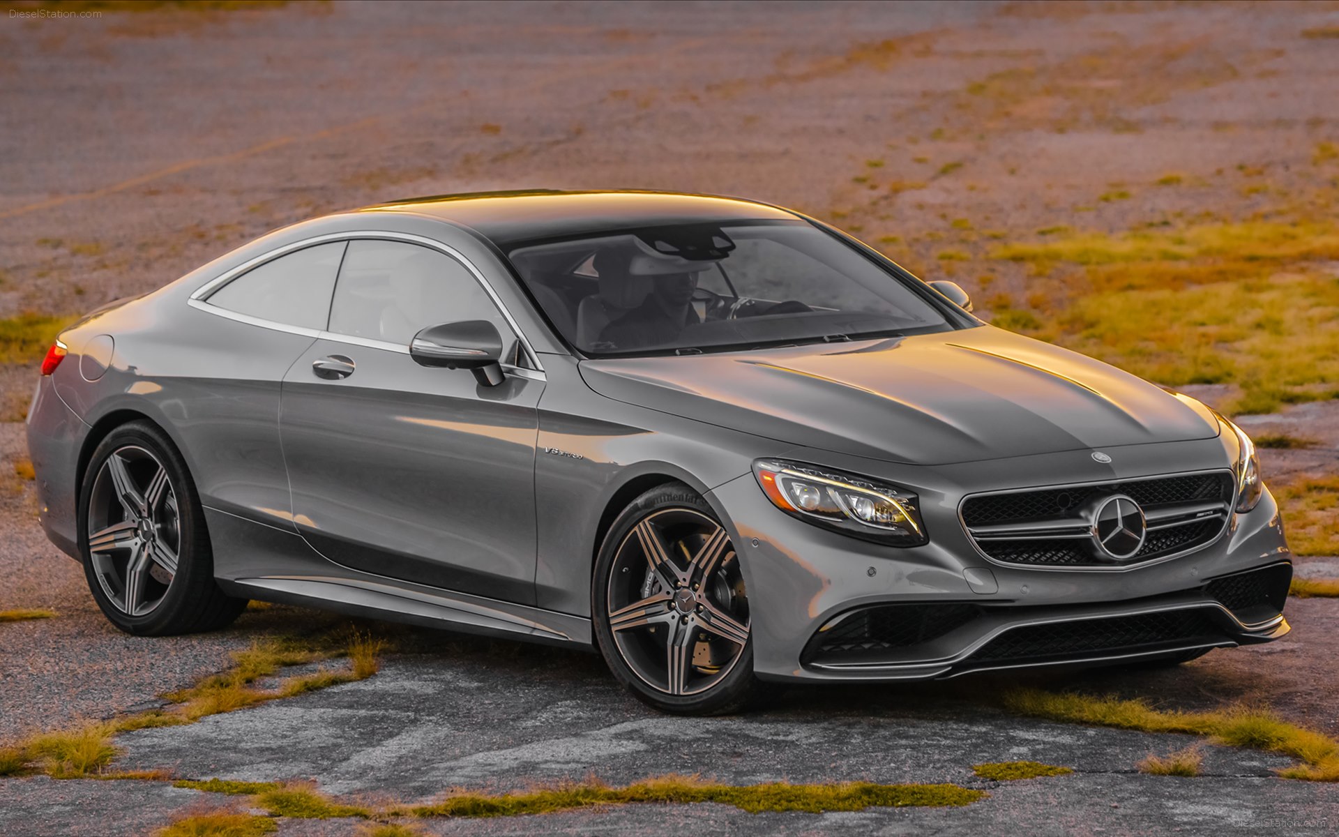 Mercedes Benz S63 AMG Coupe 2015