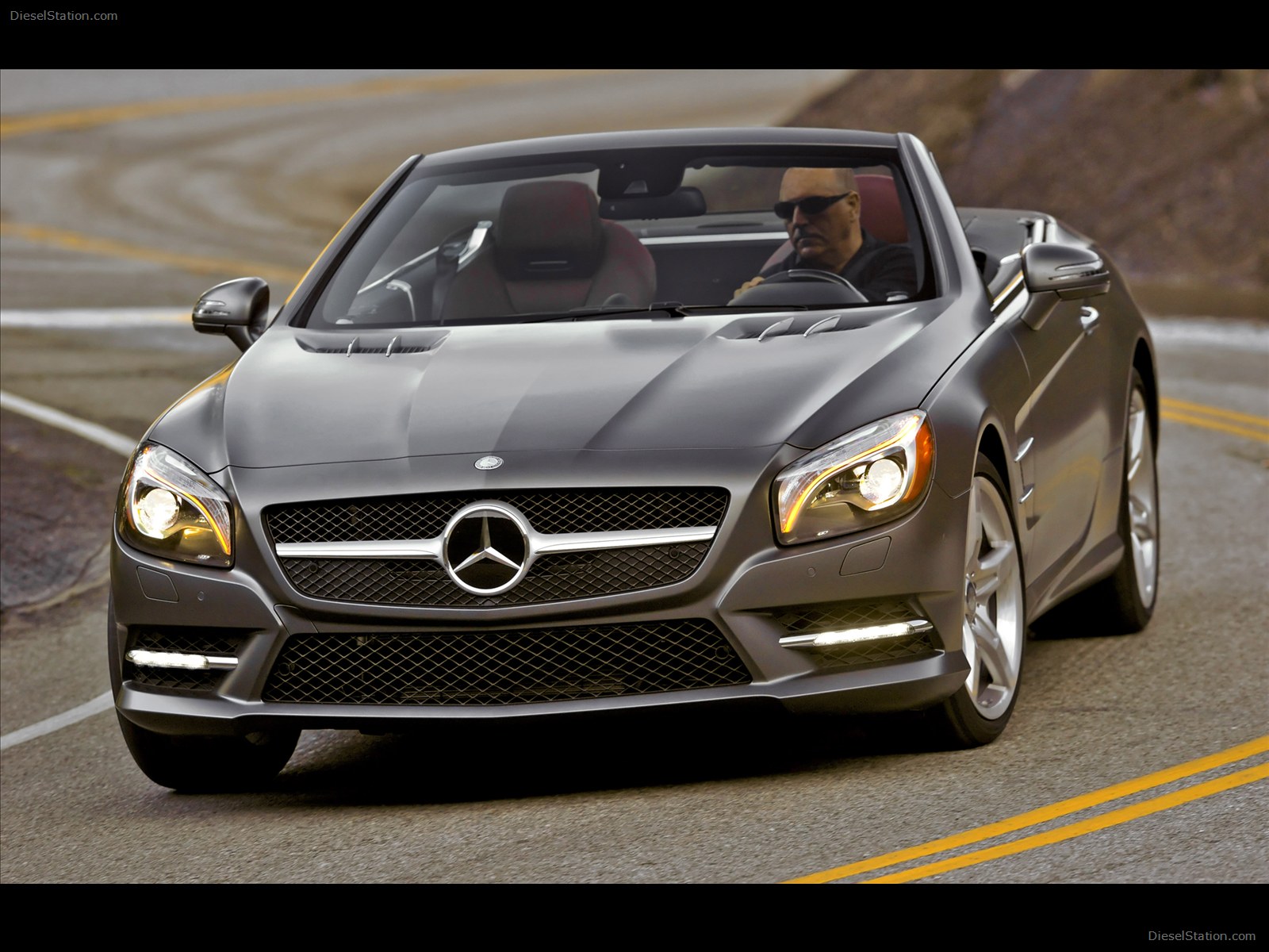 Mercedes Benz SL550 2013