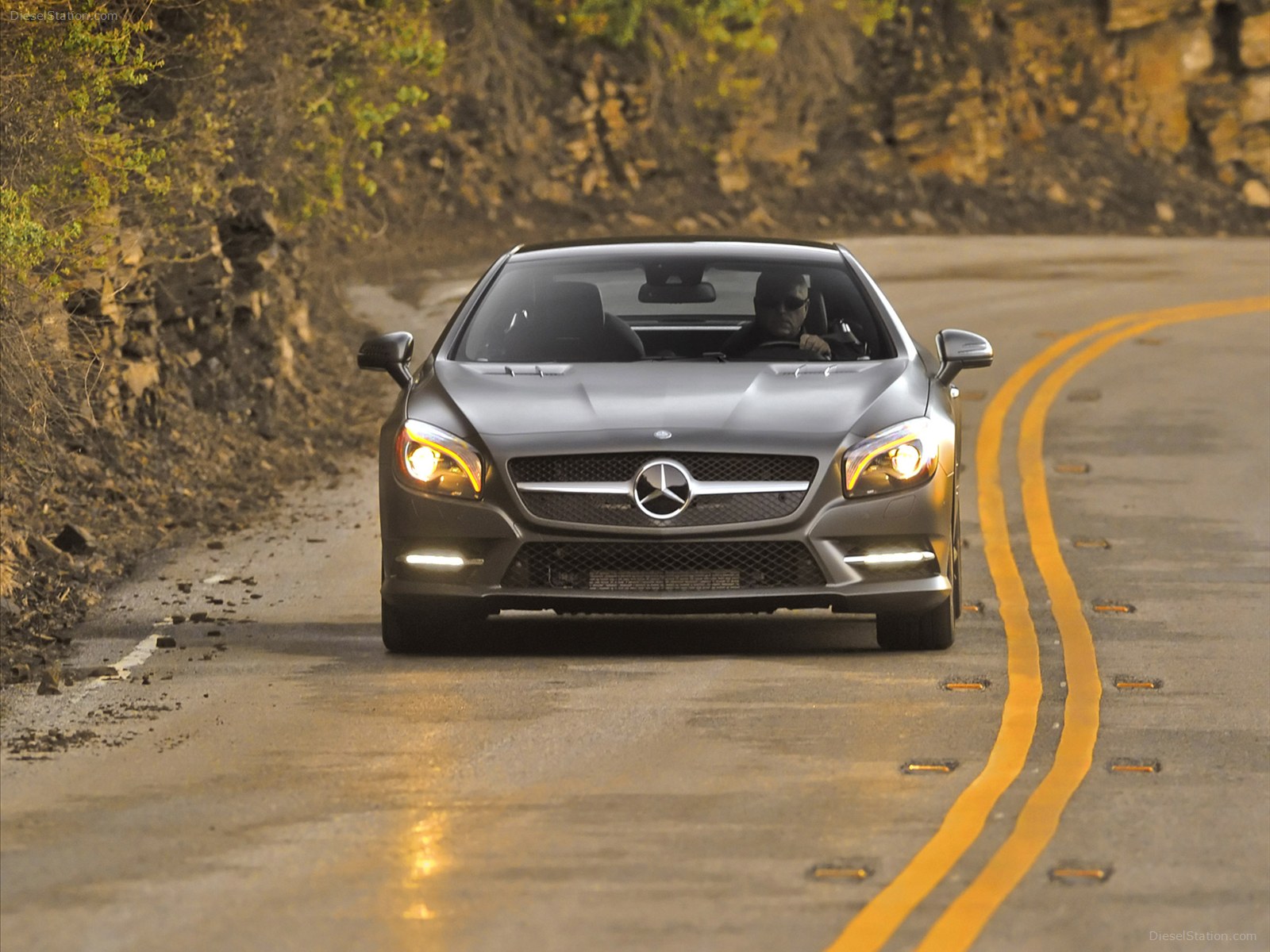Mercedes Benz SL550 2013