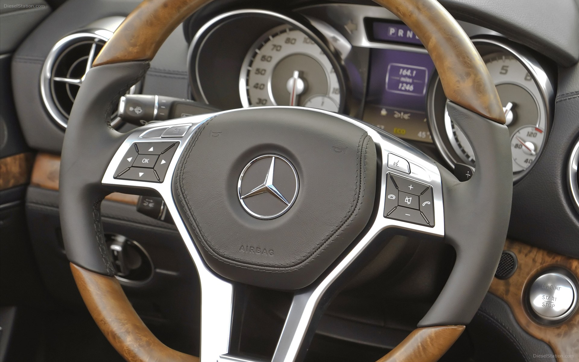 Mercedes Benz SL550 2013