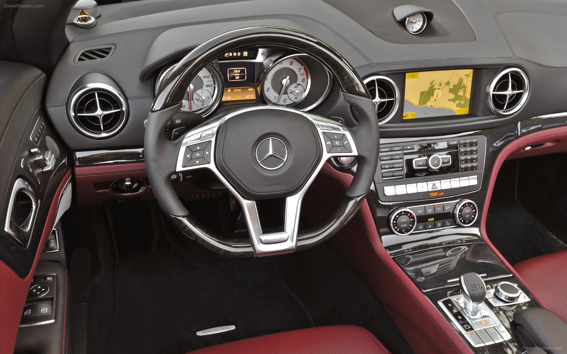 Mercedes Benz SL550 2013