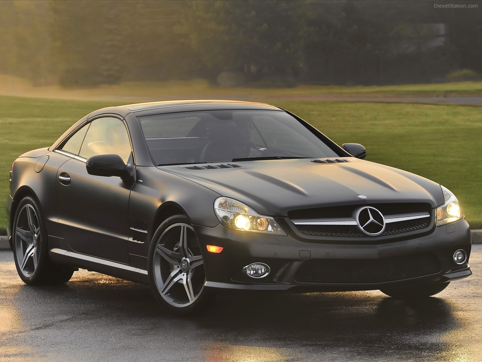 Mercedes Benz SL550 Night Edition 2011