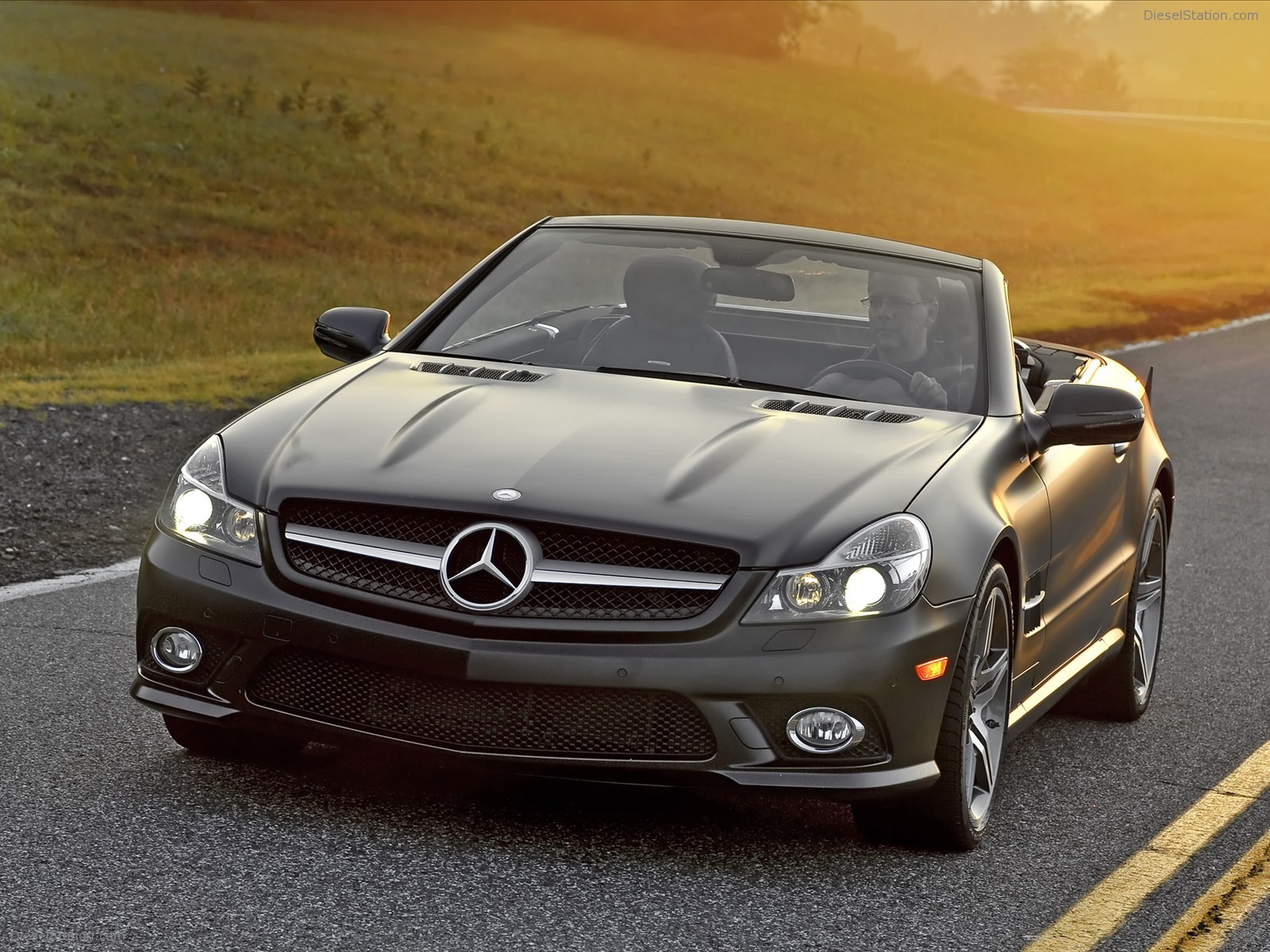Mercedes Benz SL550 Night Edition 2011