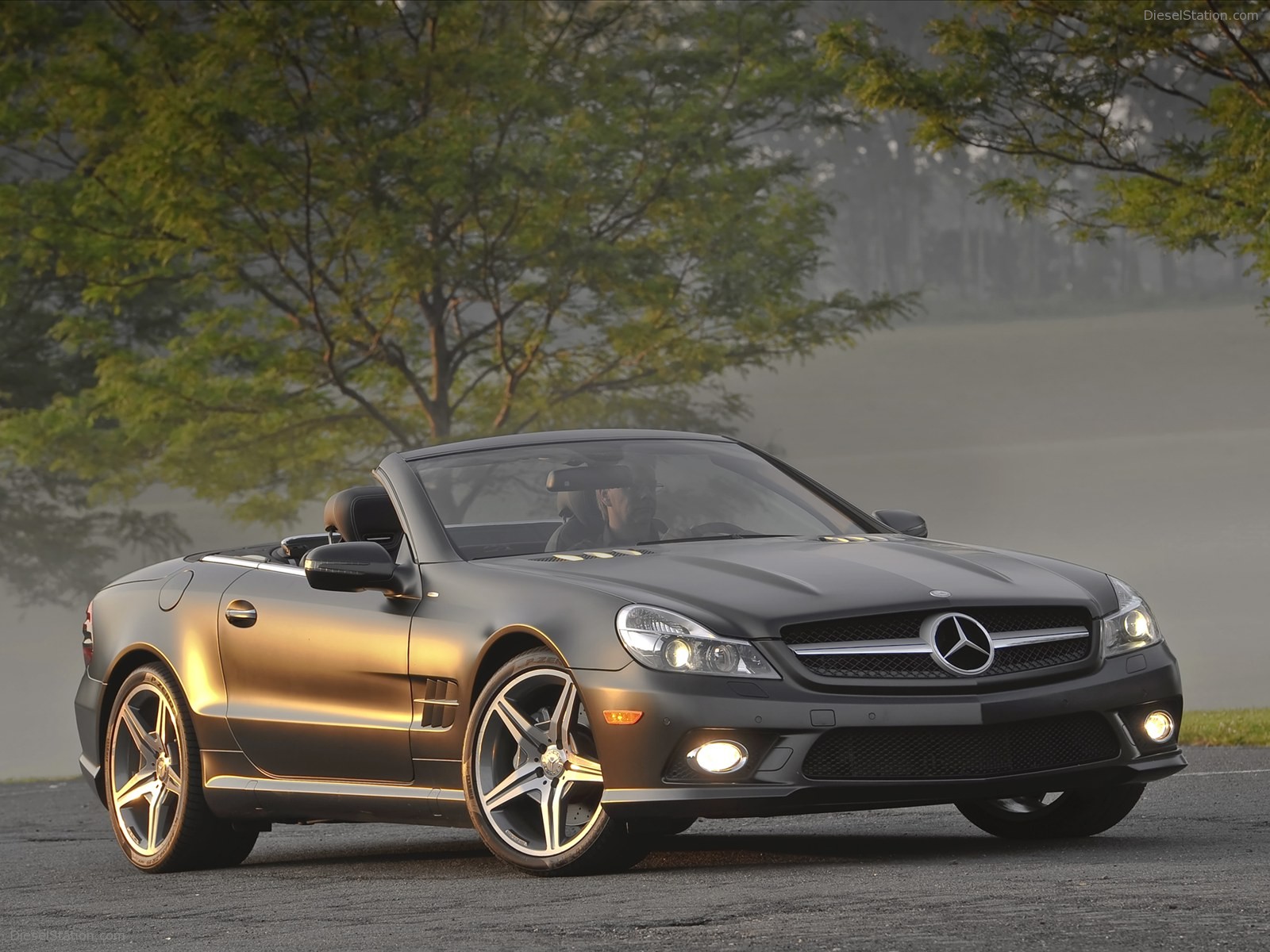 Mercedes Benz SL550 Night Edition 2011