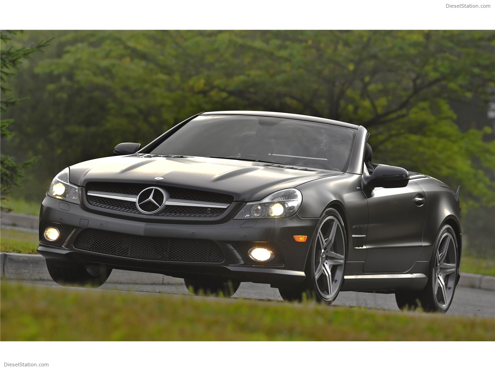 Mercedes Benz SL550 Night Edition 2011