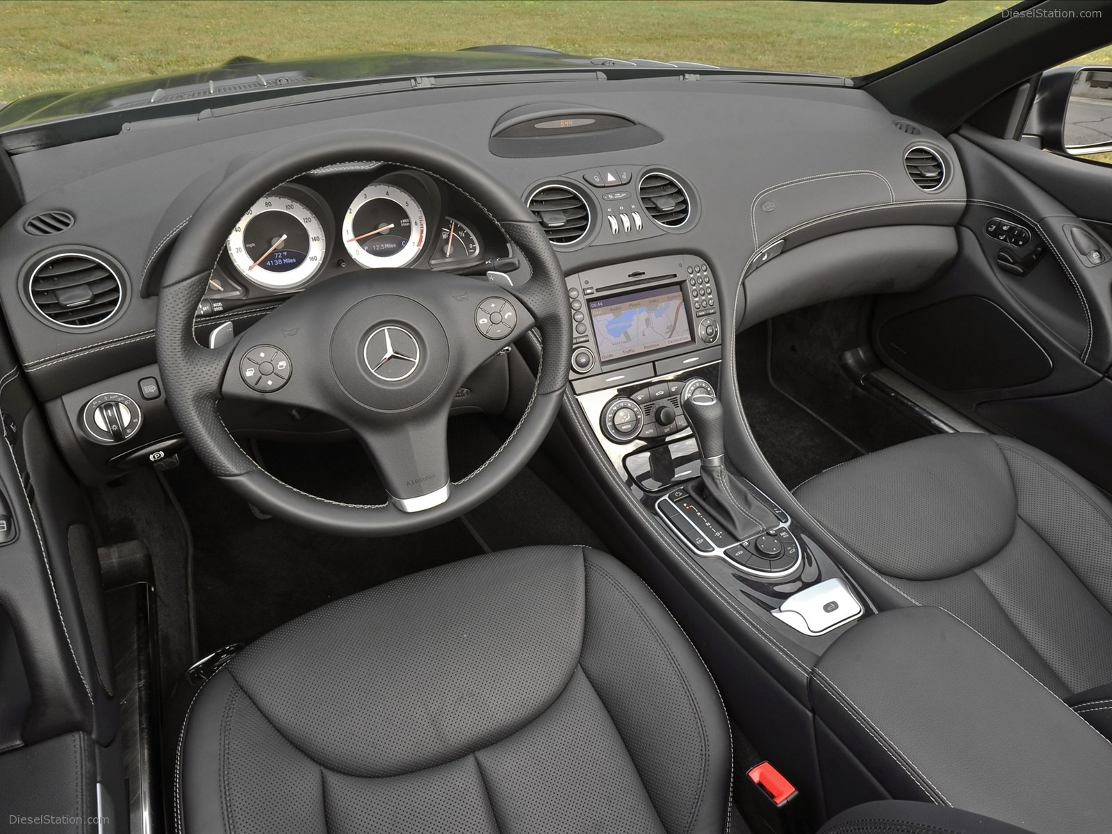 Mercedes Benz SL550 Night Edition 2011