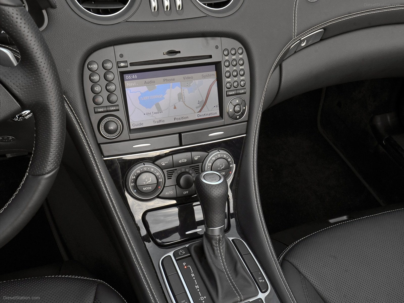 Mercedes Benz SL550 Night Edition 2011 Mercedes Benz SL550 Night Edition 2011