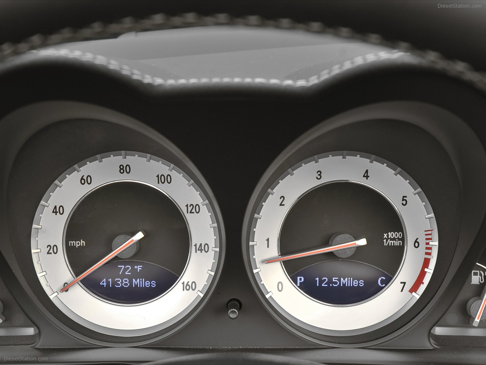 Mercedes Benz SL550 Night Edition 2011