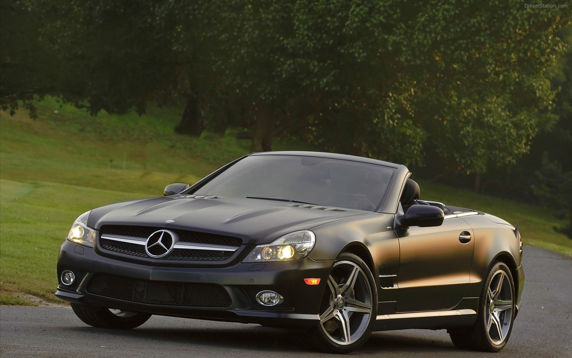 Mercedes Benz SL550 Night Edition 2011