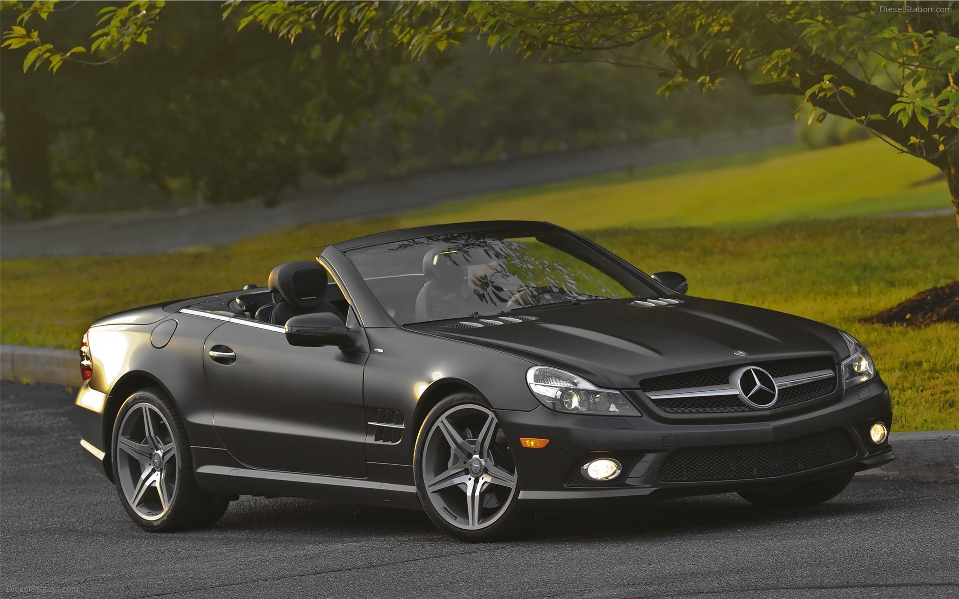 Mercedes Benz SL550 Night Edition 2011